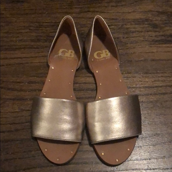 Gold Sandals - Picture 4 of 4